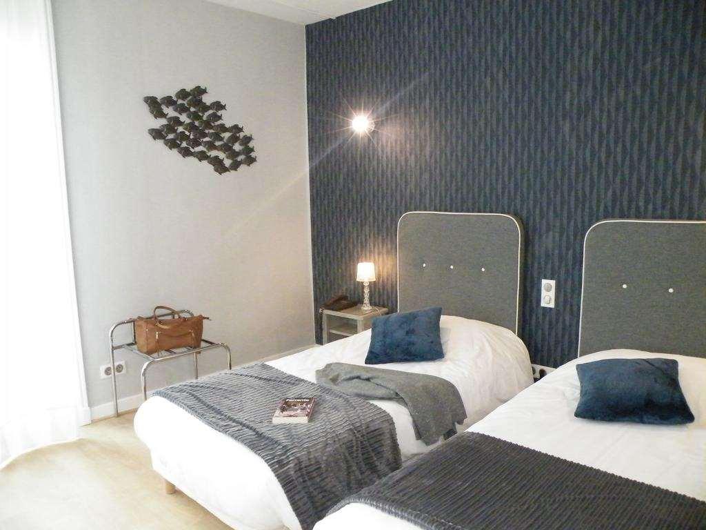 Brit Hotel Roanne - Le Grand Hotel Habitación foto