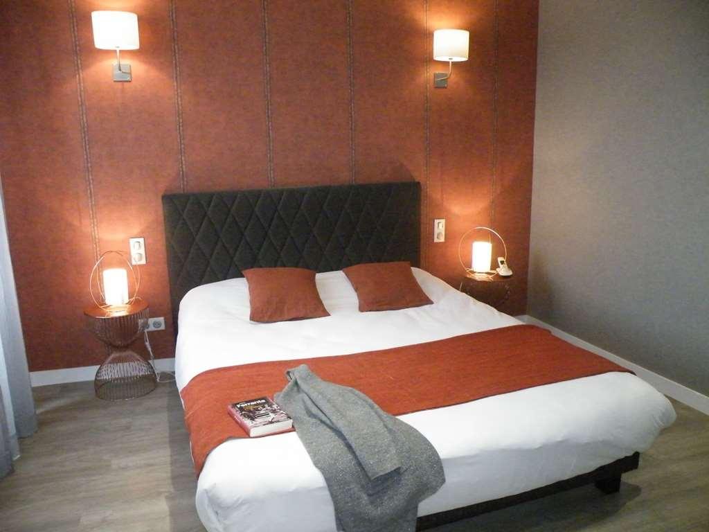 Brit Hotel Roanne - Le Grand Hotel Habitación foto