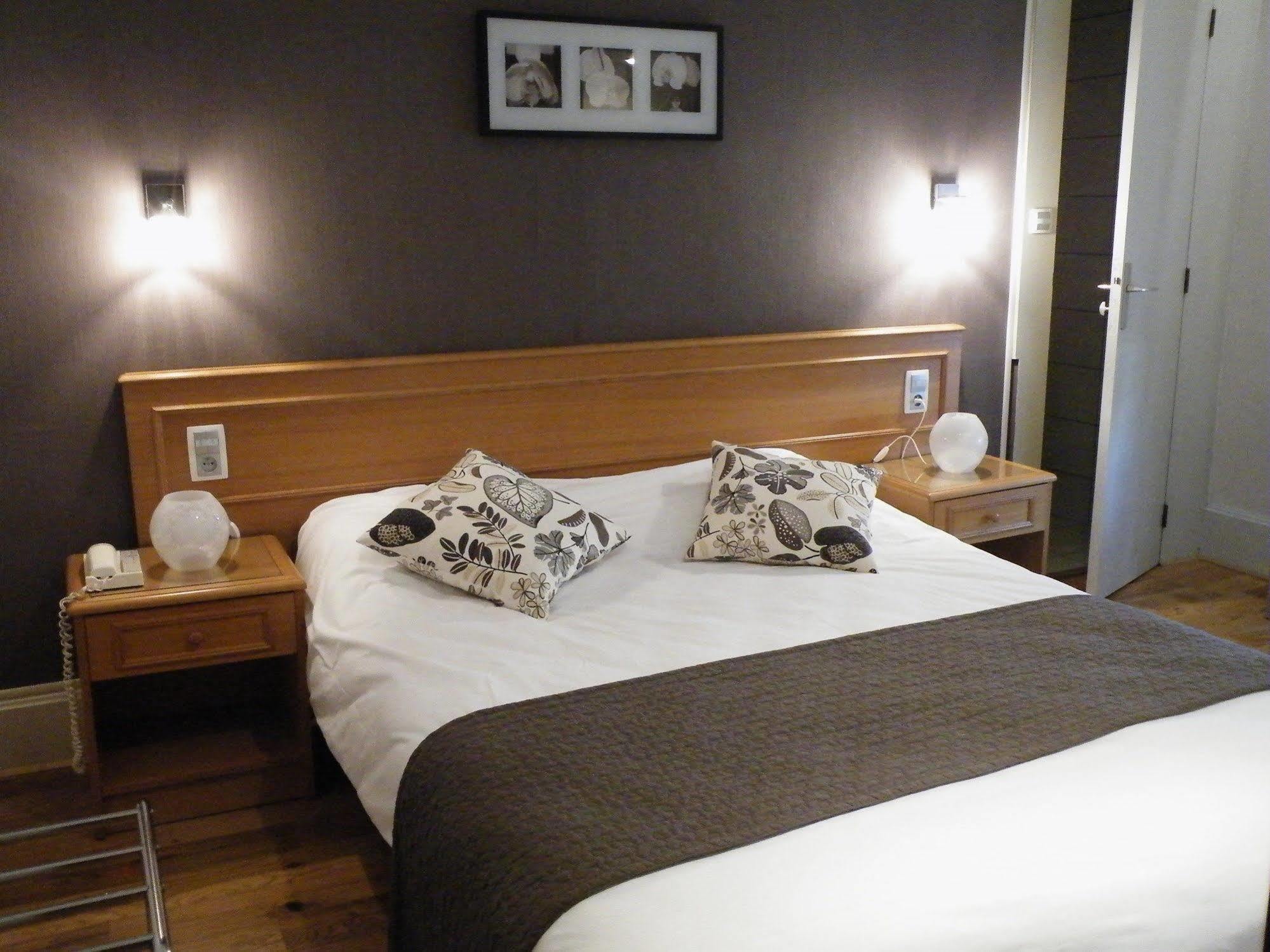 Brit Hotel Roanne - Le Grand Hotel Exterior foto
